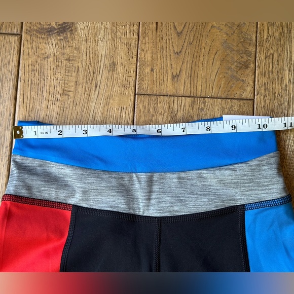 NEW Nike One Women’s Tight Fit Mid Rise 7/8 Length Colorblock Leggings size XS - Picture 8 of 10